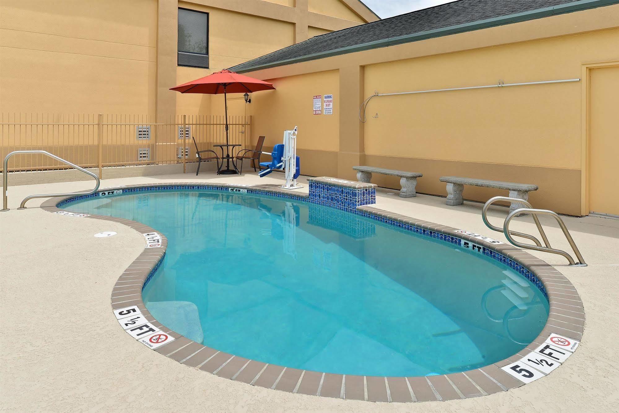 Executive Inn & Suites Breaux Bridge, La Ngoại thất bức ảnh